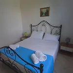& La - Guest house 3*