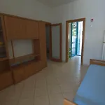 & La - Guest house 3*