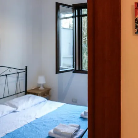 & La - بيت ضيافة غالّيبولي