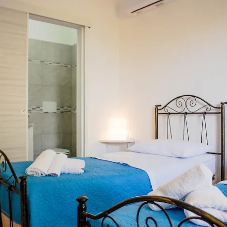 Affittacamere Rooms&apartments La - 2*