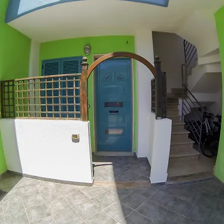 Rooms&apartments La - 2*